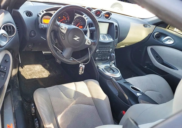 Nissan 370 Z cena 38000 przebieg: 98000, rok produkcji 2009 z Skoki małe 37